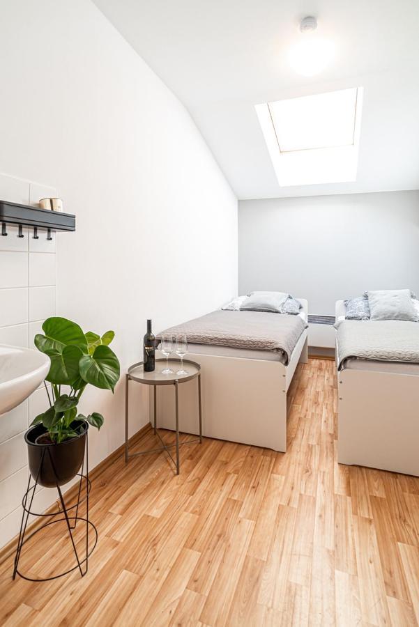Penzion Vinařství W18 Velke Bilovice Exterior foto